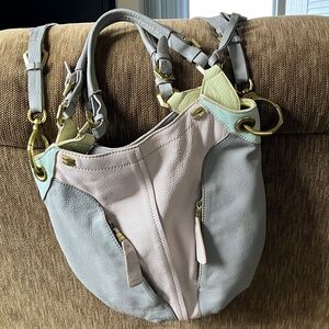 ORYANY LARGE TOTE PINK GRAY YELLOW AND MINT GREEN 
EXCELLENT CONDITION